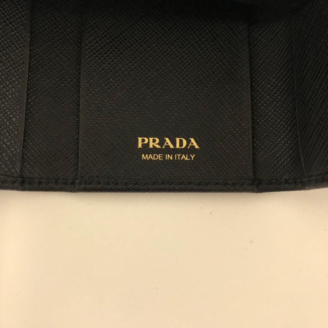 PRADA プラダ　キーケース