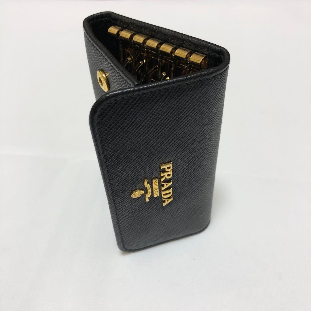 PRADA プラダ　キーケース