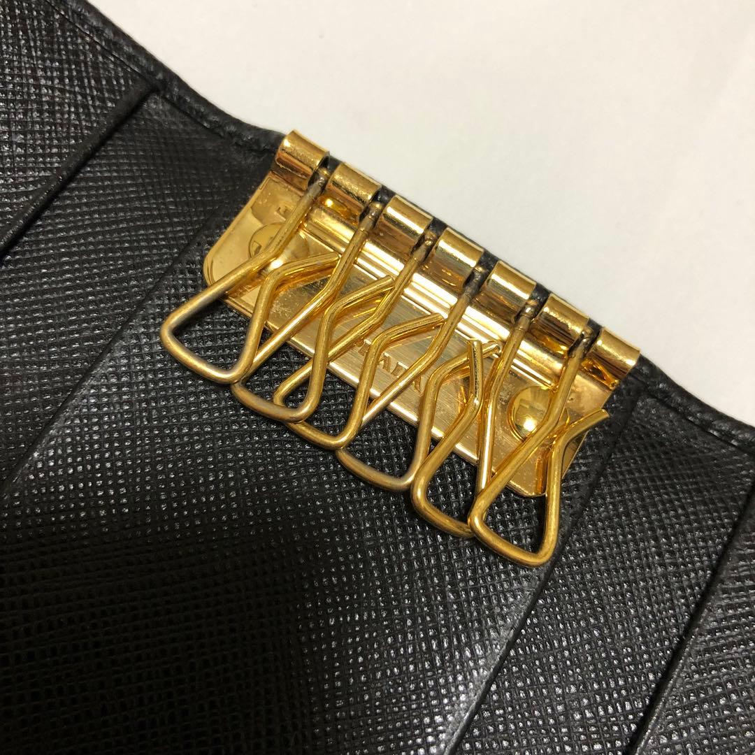 PRADA プラダ　キーケース