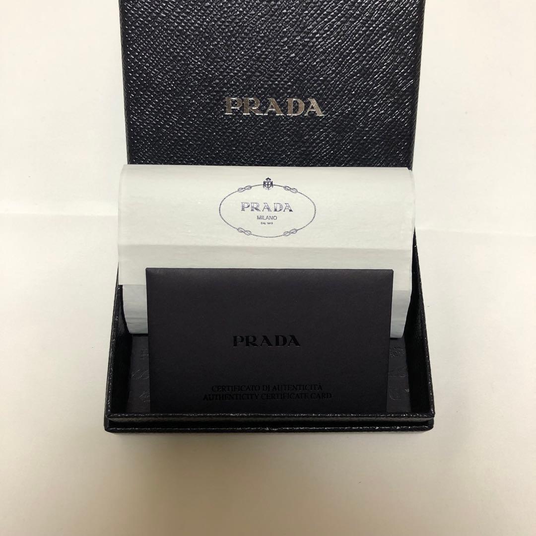 PRADA プラダ　キーケース