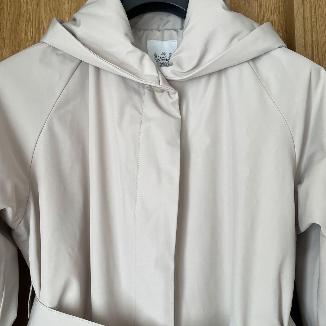 【未使用品】LOUNIEフード付きホワイトロングコート