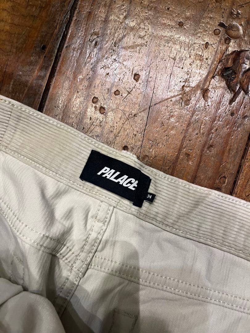 Palace コーデュロイパンツ