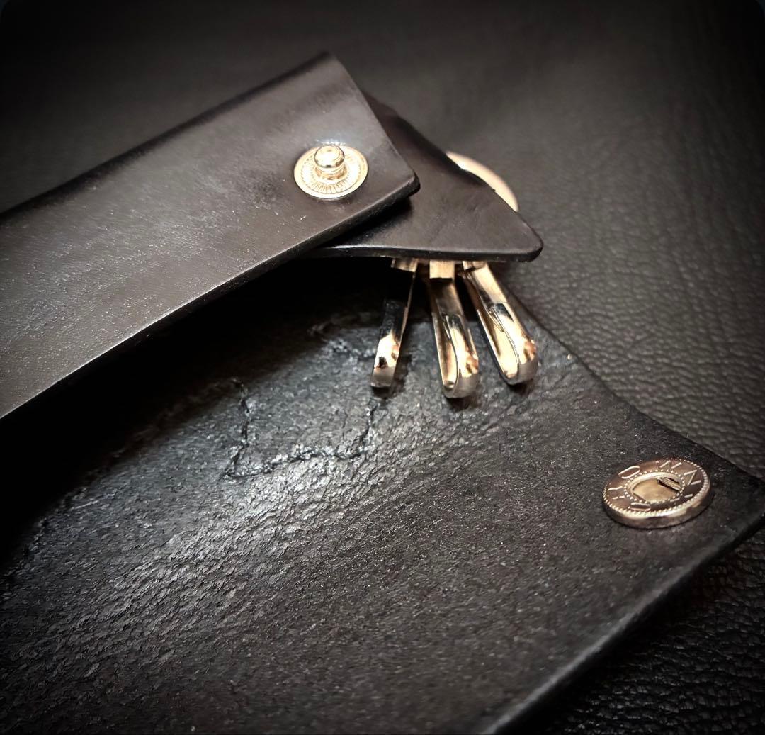 ◾︎クロスデザイン　カービングキーケース