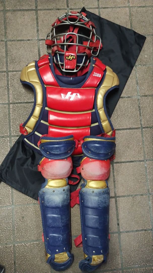 ハタケヤマ2023展示会限定 少年軟式キャッチャー防具　SSKヘルメットオマケ付