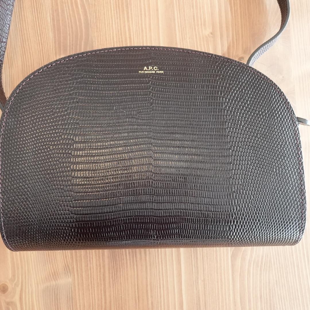 f*s様 A.P.C. ブラック ショルダーバッグ