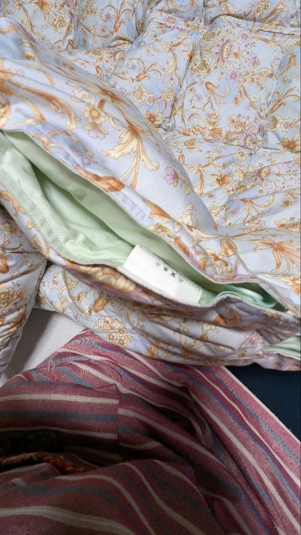 ポンチャン　新品未使用　丸八真綿敷ダウン