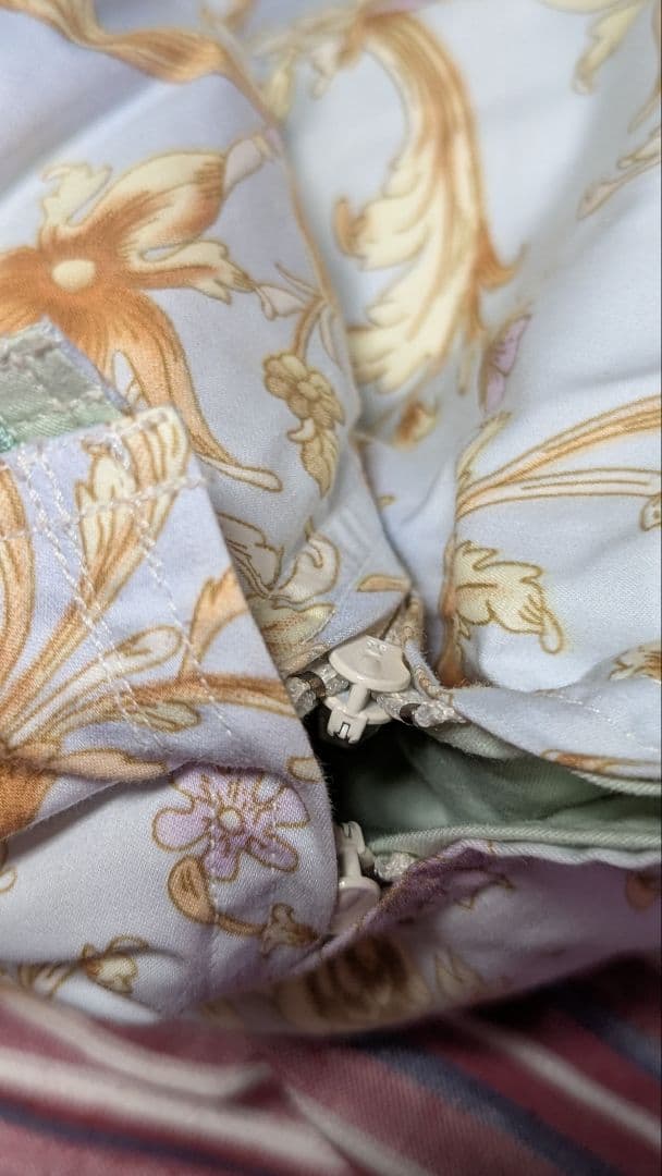 ポンチャン　新品未使用　丸八真綿敷ダウン