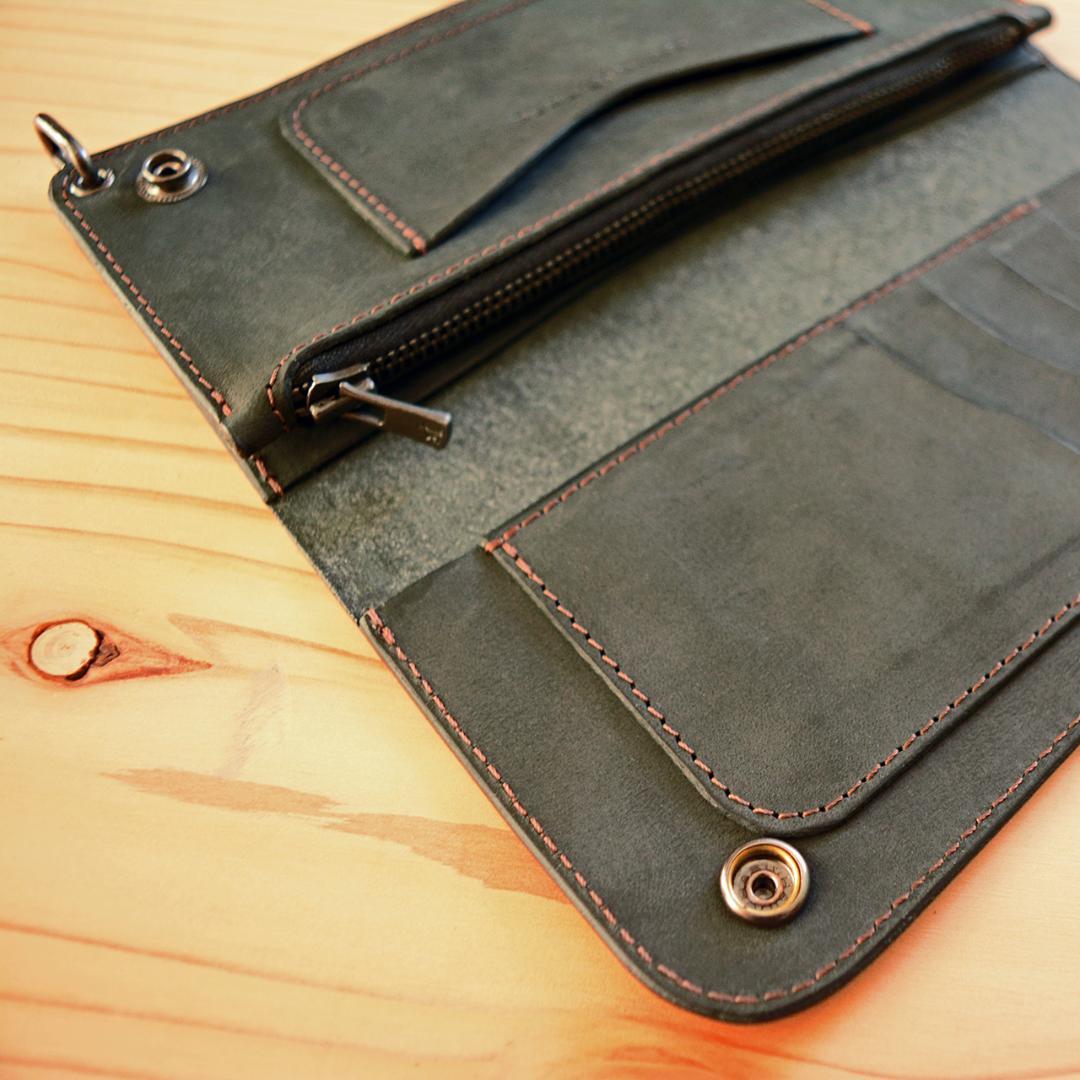 育てる艶革 ロング トラッカーウォレット イタリアンレザー