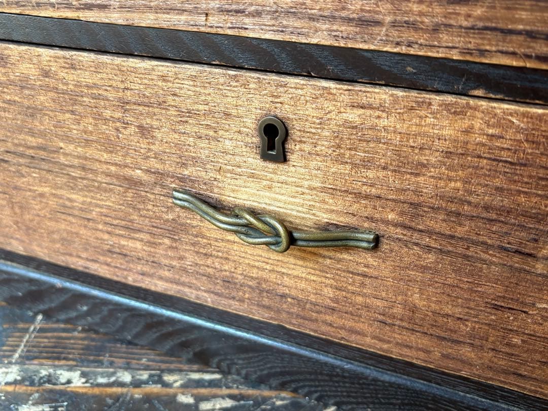 木目調4段引き出しタンス　アンティーク　レトロ