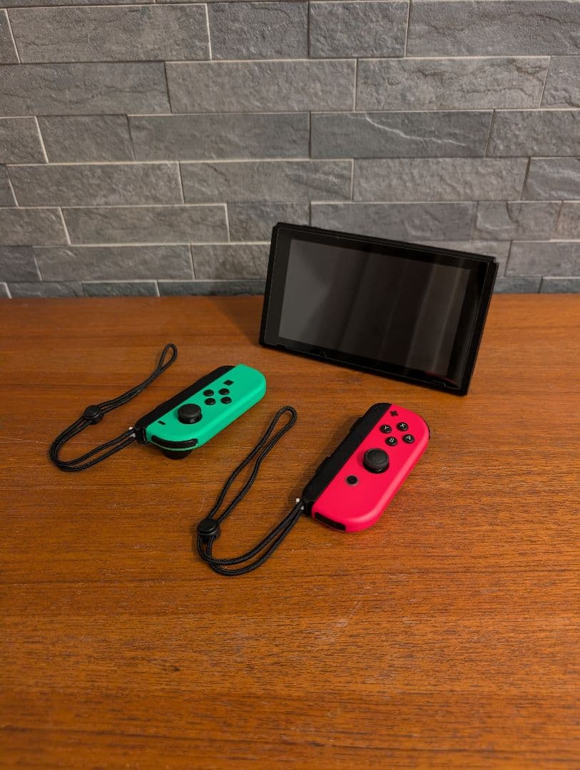 ​​【本体＋Joy-Con＋おまけ】Nintendo Switch