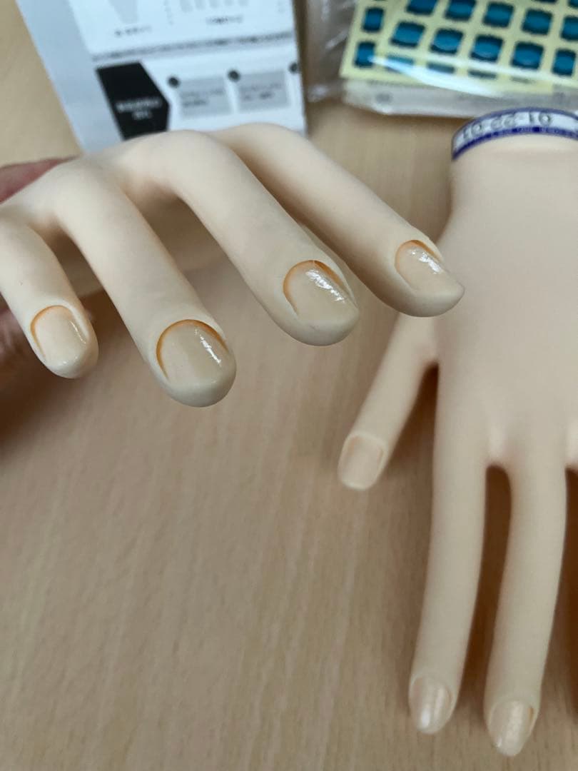 美品⭐︎認定モデルハンド⭐︎おまけ付 ネイリスト検定 JNEC ジェネック 両手