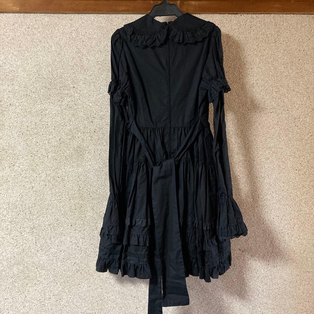 Cornet　フリル付き黒ワンピース