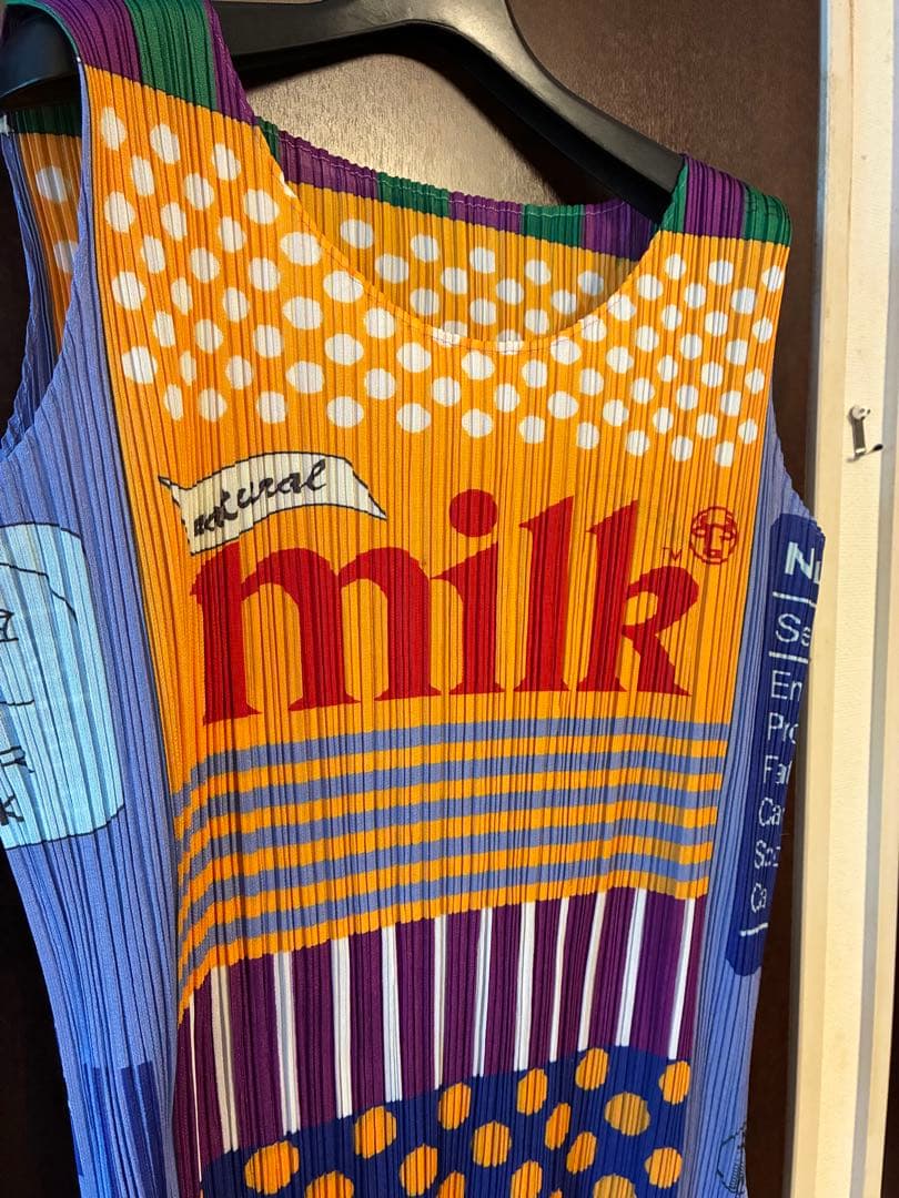 美品　Lサイズ　イッセイミヤケPLEATS PLEASE MILKタンクトップ