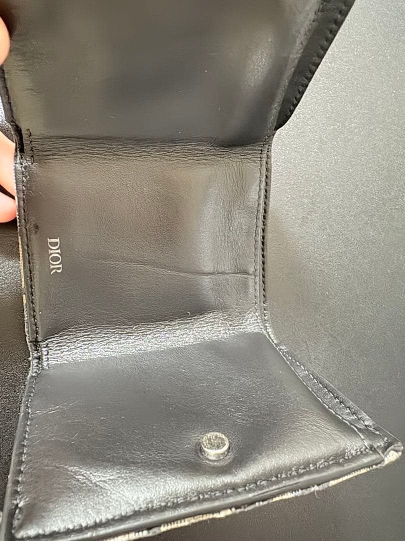 Dior 三つ折り財布 モノグラムデザイン