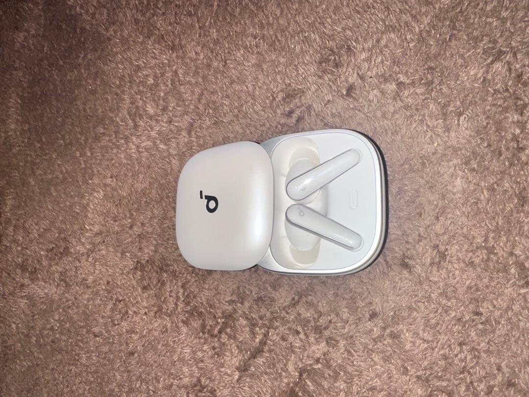 soundcore Liberty 5 ワイヤレスイヤホン　おまけ付き