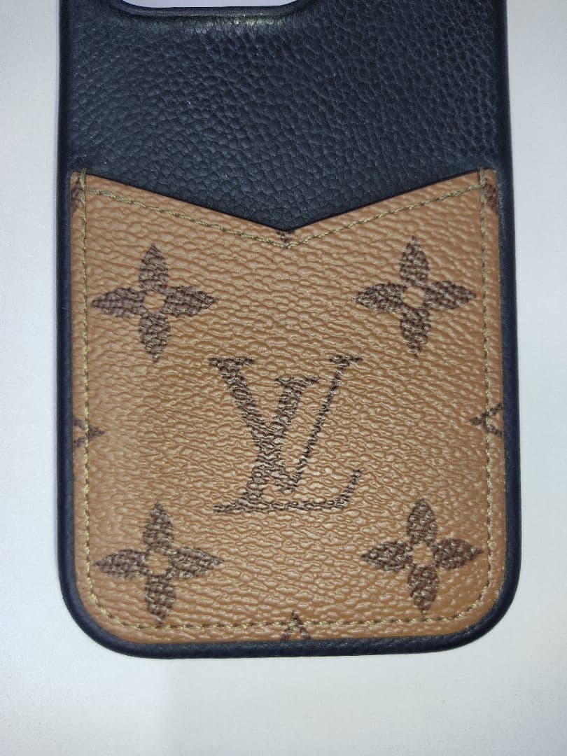 Louis Vuitton iPhone15pro用ケース モノグラム 美品