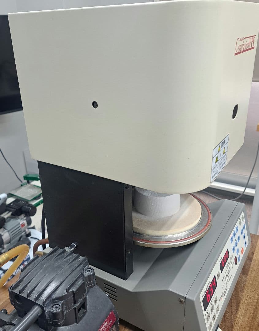 歯科技工　ポーセレンファーネス　　真空ポンプ付　取説あり