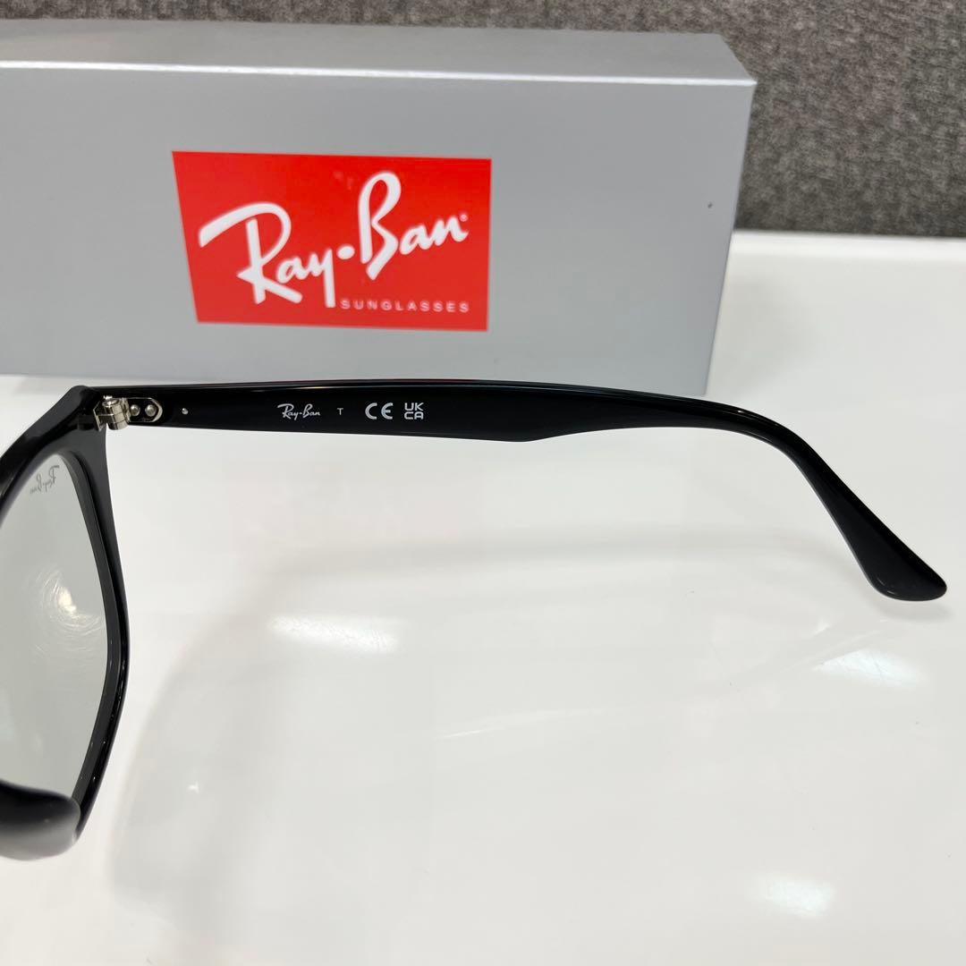 レイバンRayBan RB4258F601/87 BLACK/LIGHTGREY