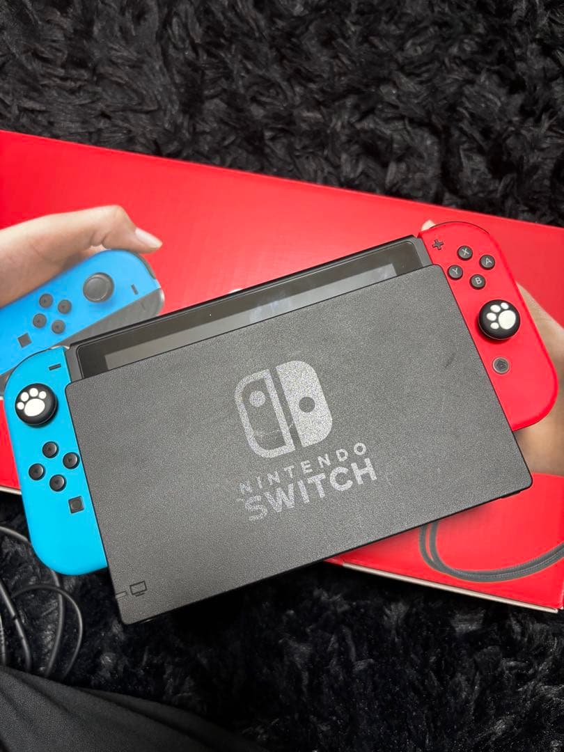【美品】64GBSDカード・箱付きNintendo Switch 本体
