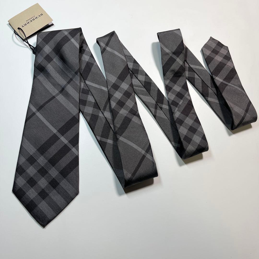 ✨極美品✨BURBERRY バーバリー ロンドン　ネクタイ　ノバチェック