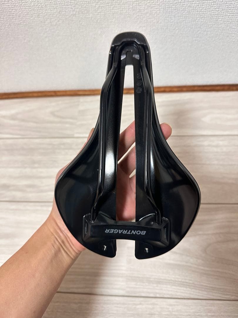 (未使用)ボントレガー Aeolus Comp サドル 145mm