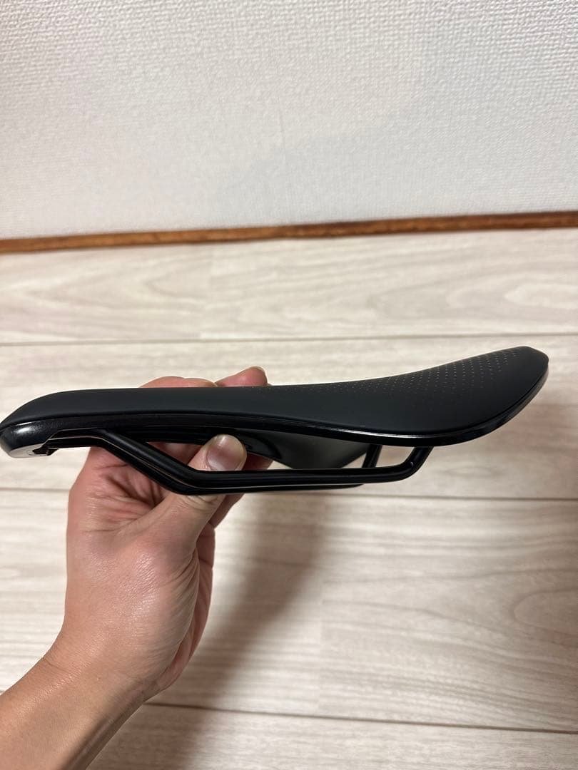 (未使用)ボントレガー Aeolus Comp サドル 145mm