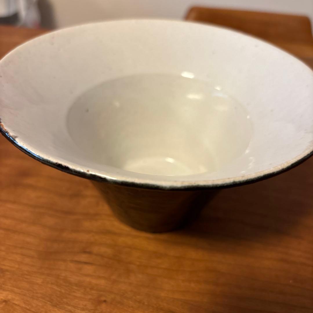 三浦ナオコさん作品・黒白陶器円錐形ボウル