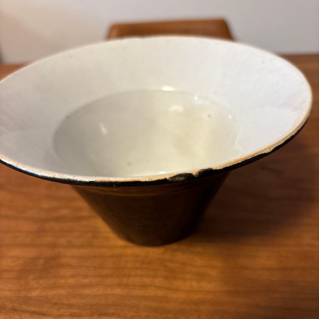 三浦ナオコさん作品・黒白陶器円錐形ボウル