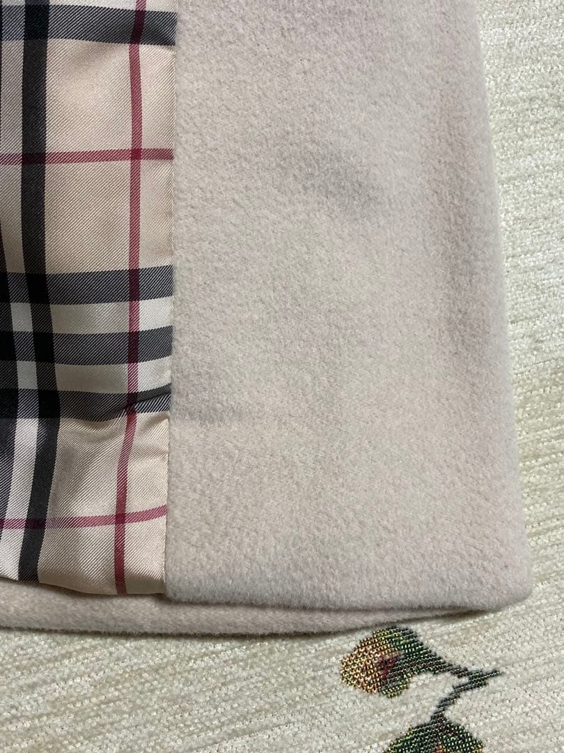 【バーバリーロンドン】ホワイト ベルト付きショートコート40