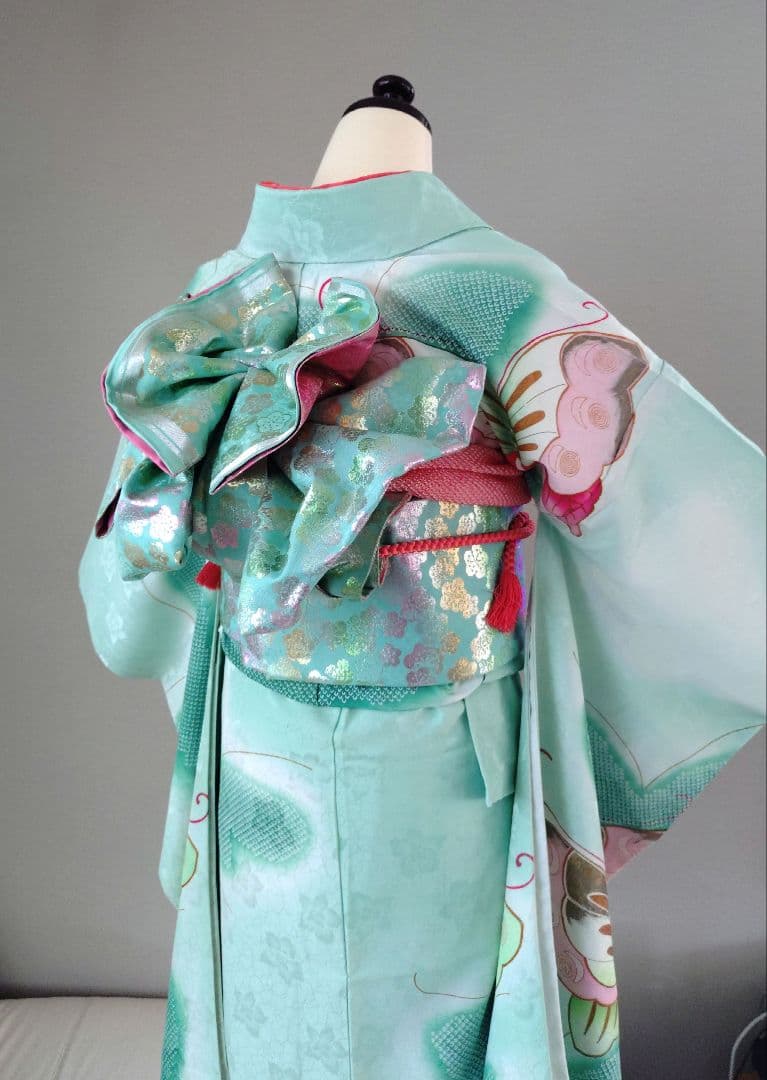 セール☆　振袖と作り帯など5点セット　ミントグリーンに蝶花　作り帯付け帯　刺繍