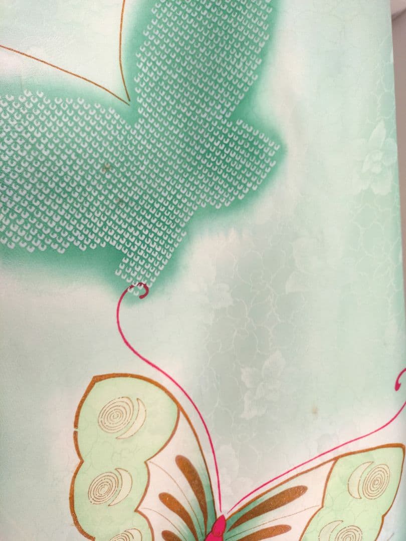 セール☆　振袖と作り帯など5点セット　ミントグリーンに蝶花　作り帯付け帯　刺繍