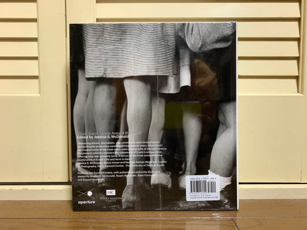 洋書 Elliott Erwitt  Around the World