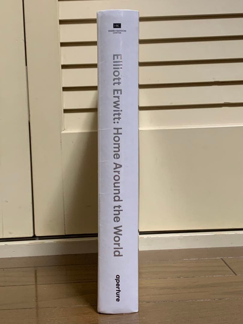 洋書 Elliott Erwitt  Around the World