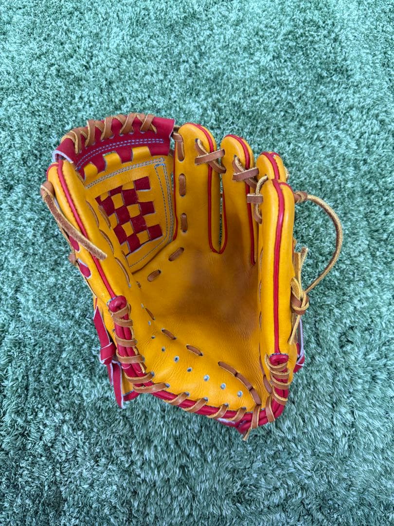 WAGYU和牛　硬式グローブ　イエローとレッド