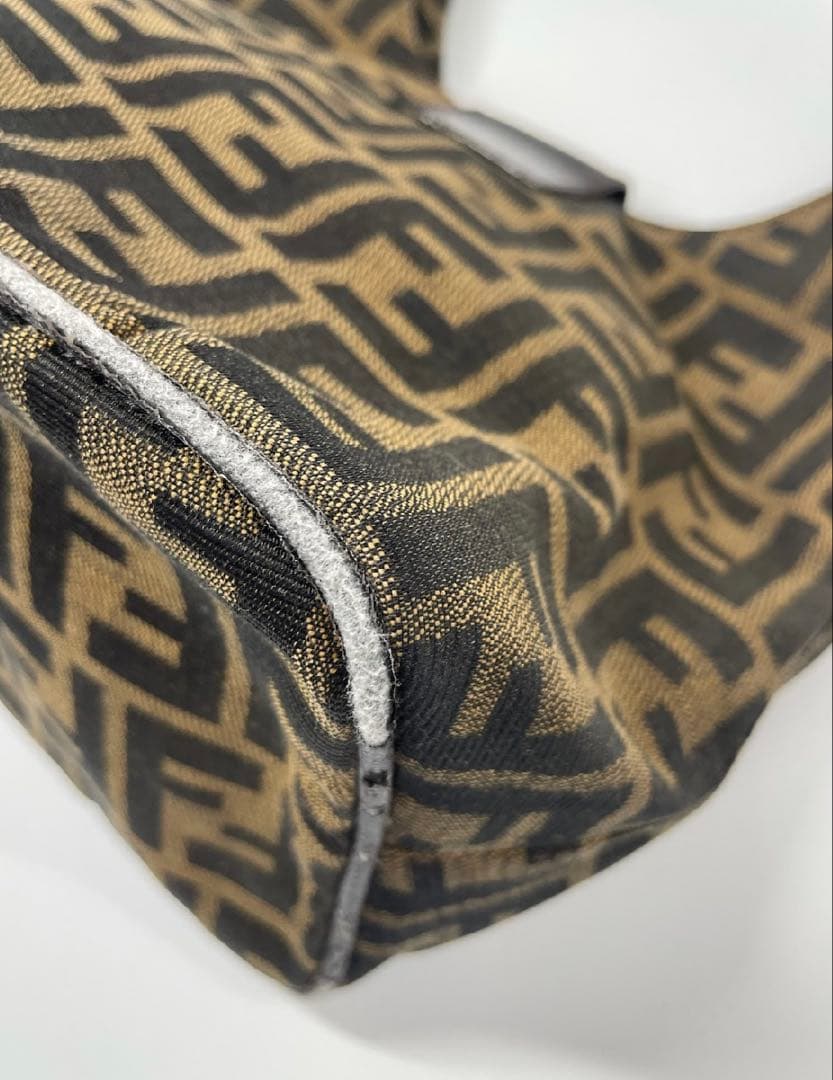 【FENDI/フェンディ】ズッカ柄 マンマバケット ショルダーバッグ