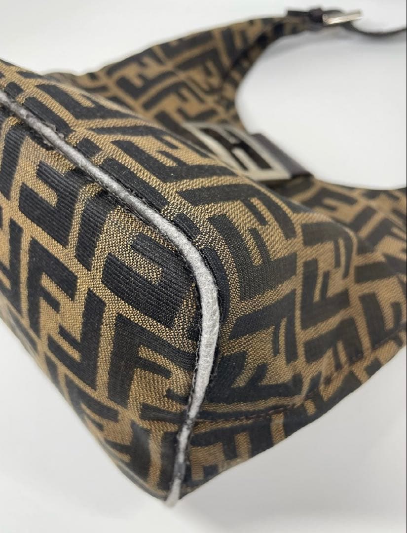 【FENDI/フェンディ】ズッカ柄 マンマバケット ショルダーバッグ