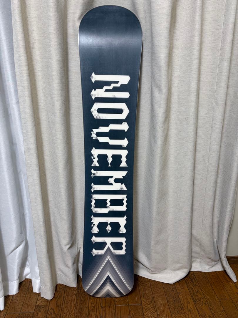 NOVEMBER ARTISTE 18-19 （157)