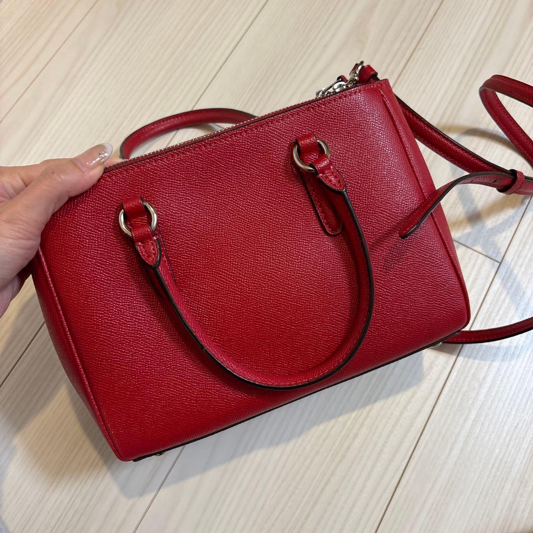 【美品】COACH スタッズ付きレッドショルダーバッグ