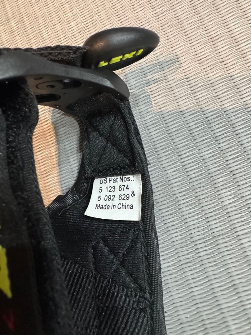 mo1737LEKI スキー用ストック カーボン製 黒/黄