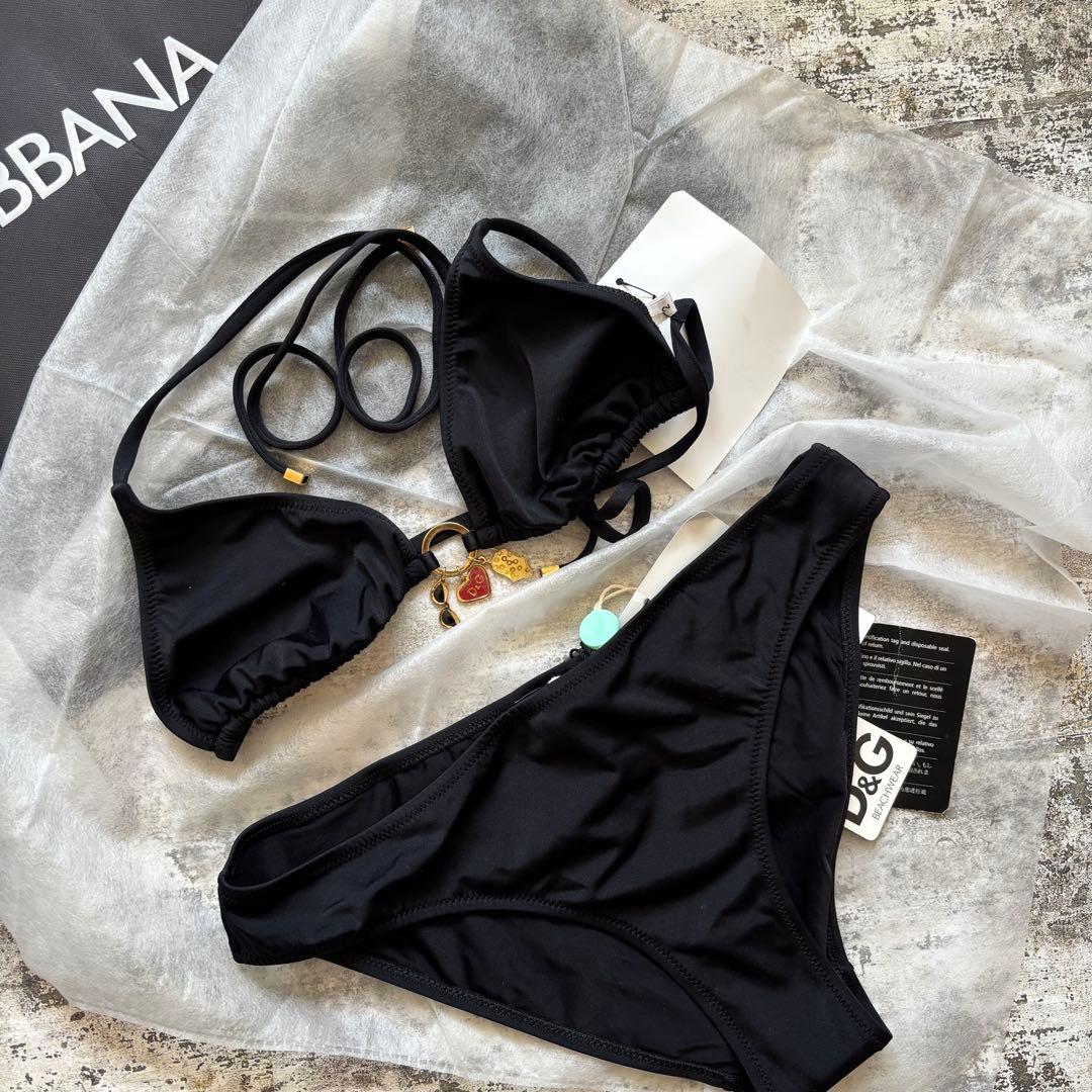 【新品タグ付き】D&G ドルチェ&ガッバーナ チャーム付き ビキニ 水着