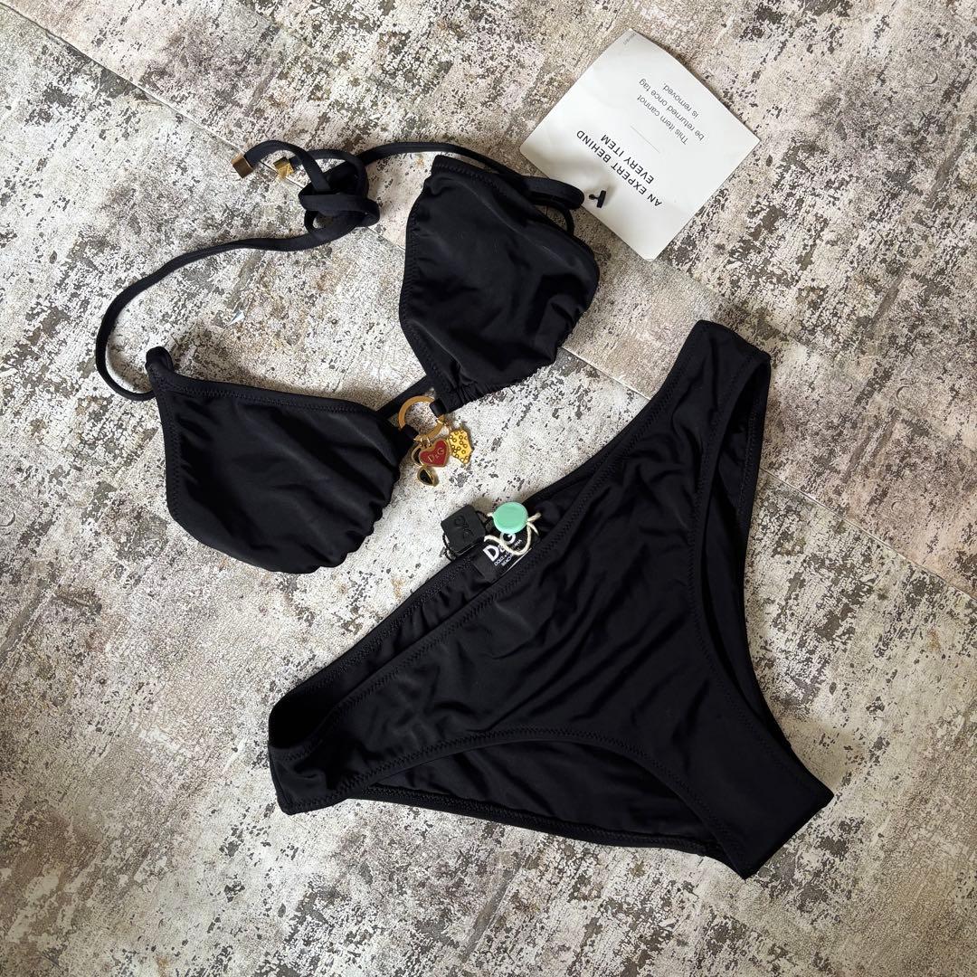 【新品タグ付き】D&G ドルチェ&ガッバーナ チャーム付き ビキニ 水着