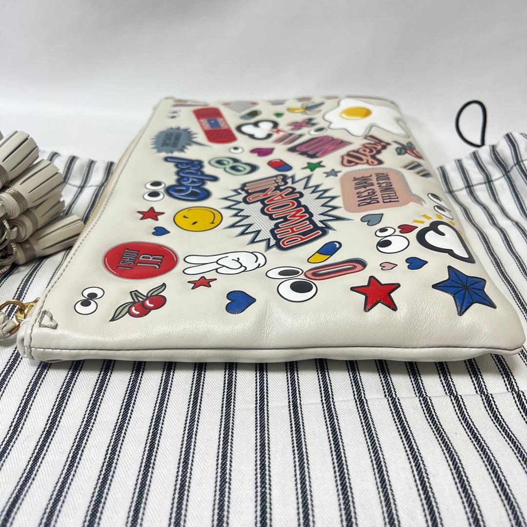 ANYA HINDMARCH ステッカーデザイン クラッチバッグ　フリンジ