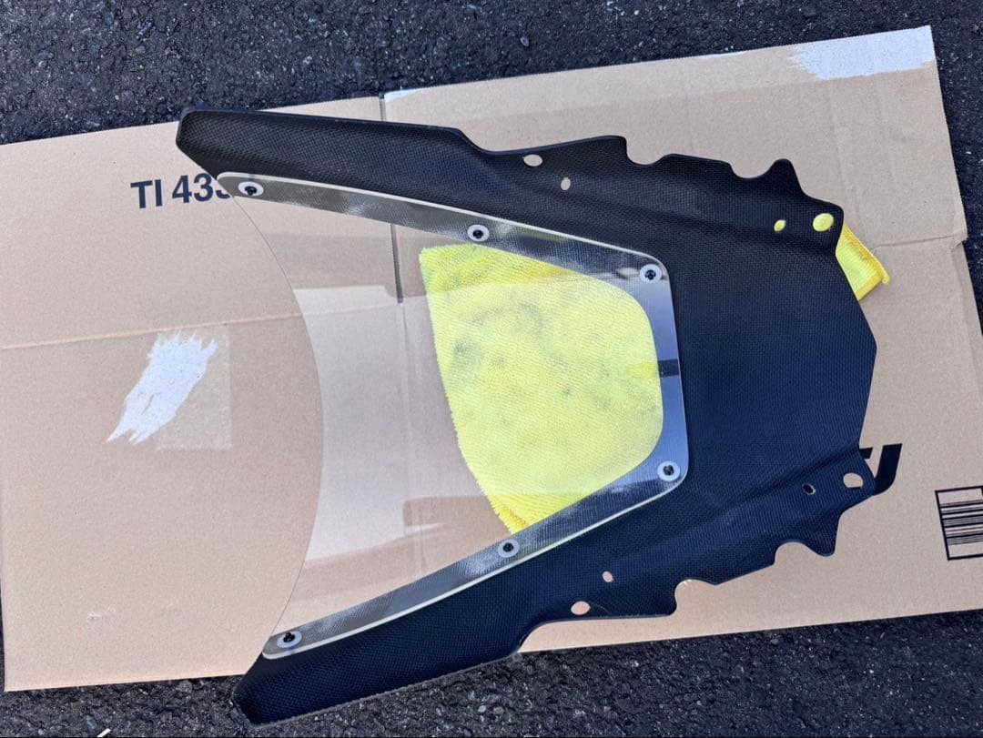 最終値下げYZF-R25/R3カーボントリムスクリーン＆リアフェンダーSPL2点