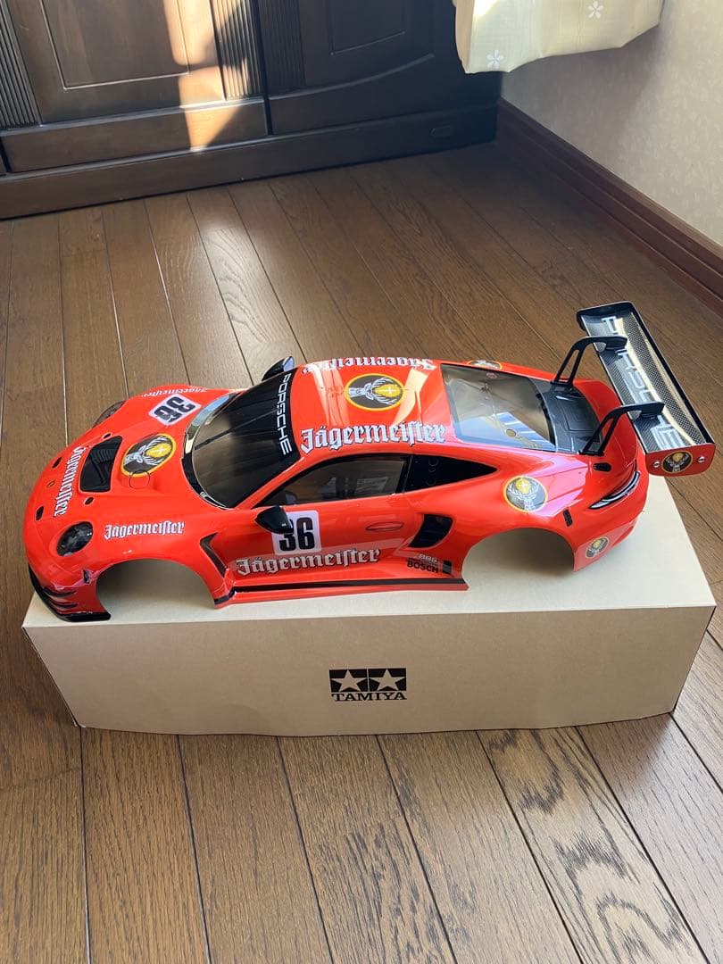タミヤPorsche 911 GT3 R Jägermeister 風ボディ