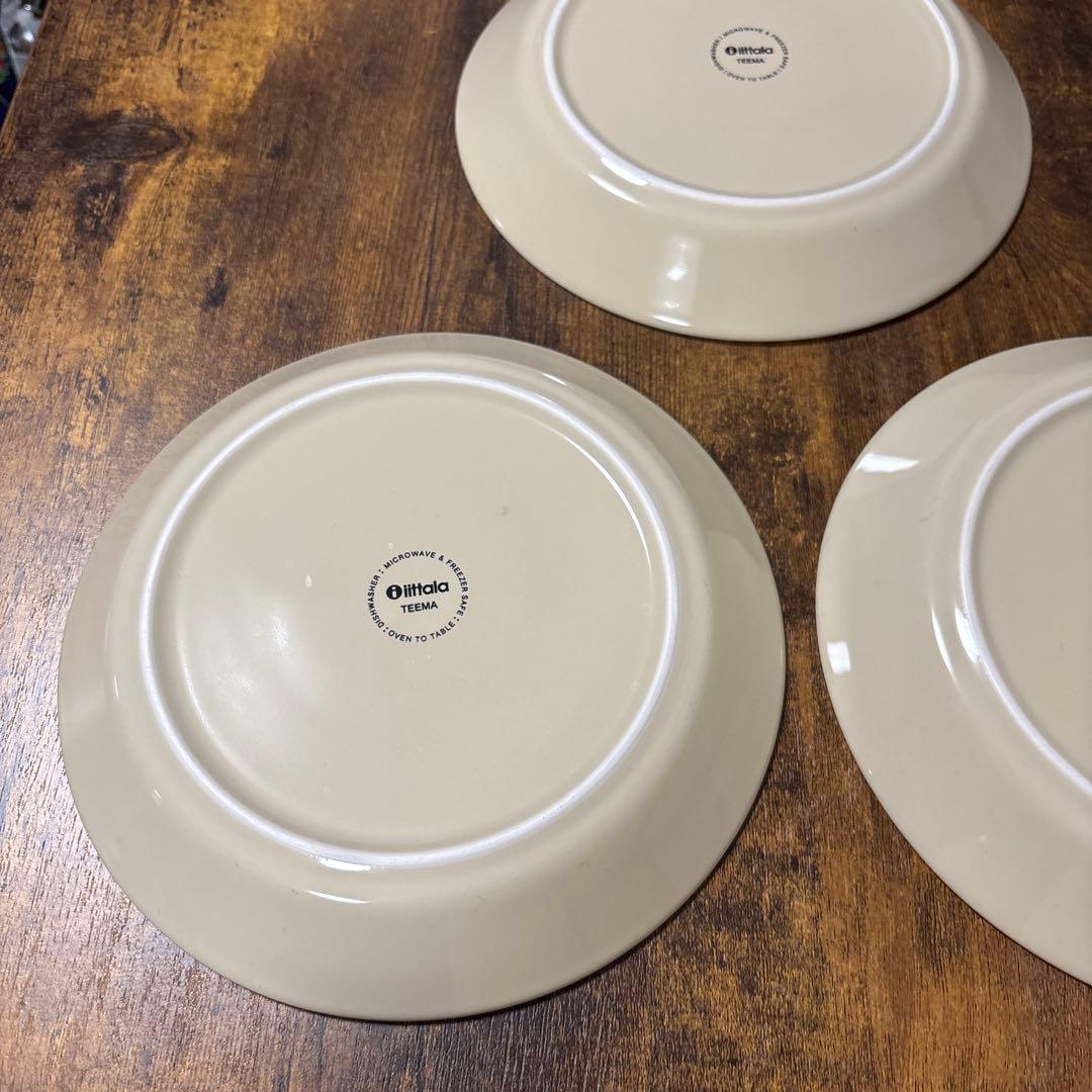 イッタラ　ティーマ　プレート3枚とマグカップ２個