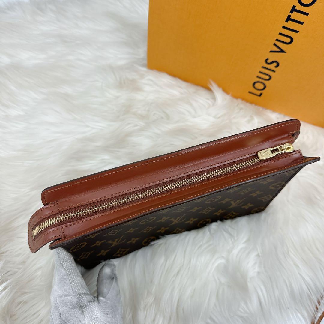 美品　ルイヴィトン　モノグラム　セカンドバッグ　ポシェットオム　TH0942