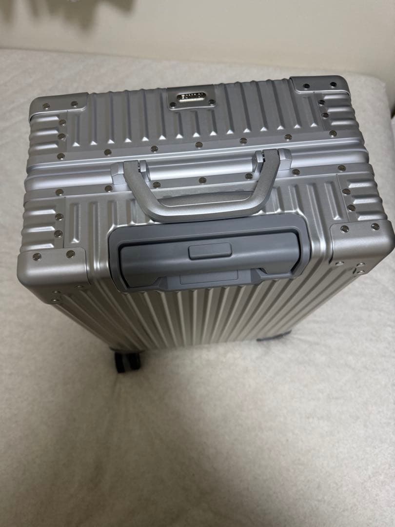 OUNCE アルミニウム製 Sサイズ キャリーケース シルバー ドットオンス