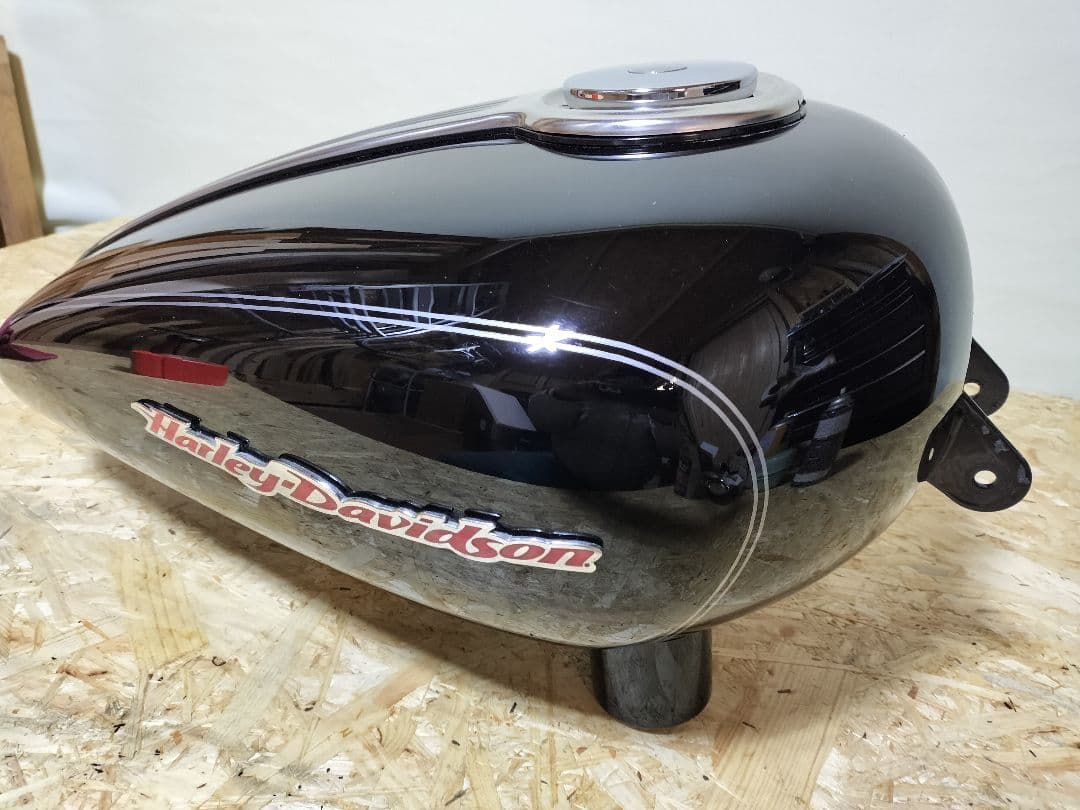 スポーツスター 純正タンク17L（4.5gal）XL883・1200共通