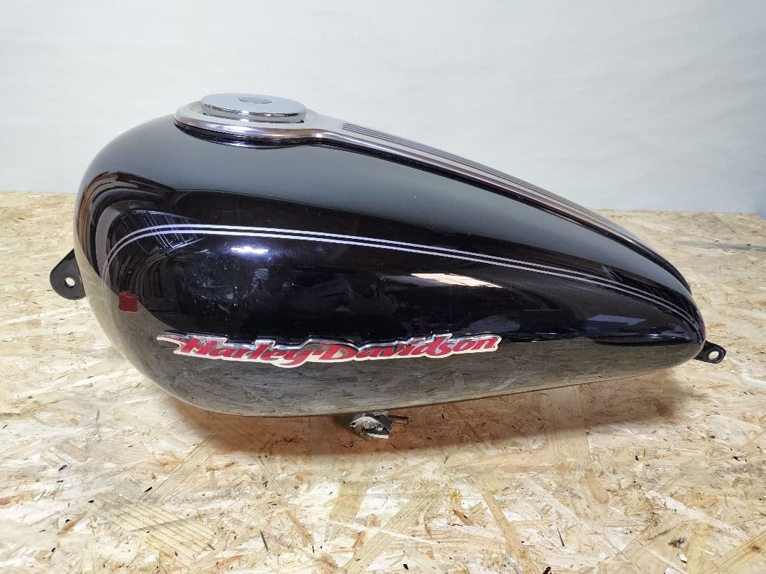 スポーツスター 純正タンク17L（4.5gal）XL883・1200共通