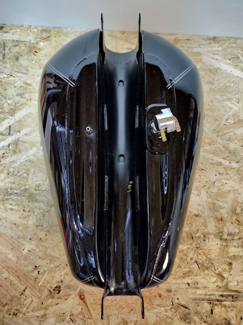 スポーツスター 純正タンク17L（4.5gal）XL883・1200共通